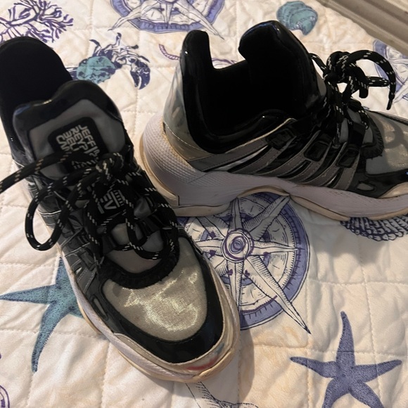 Jeffrey Campbell WiFi sneakers size 5 - Picture 2 of 4